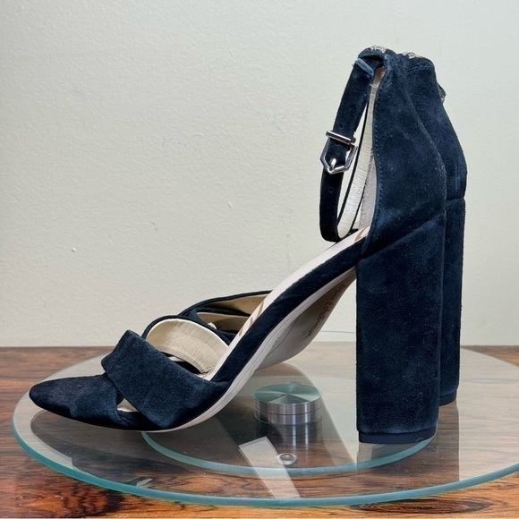 NEW Sam Edelman Yancy Ankle Strap Suede Heel Sandals - Picture 11 of 17